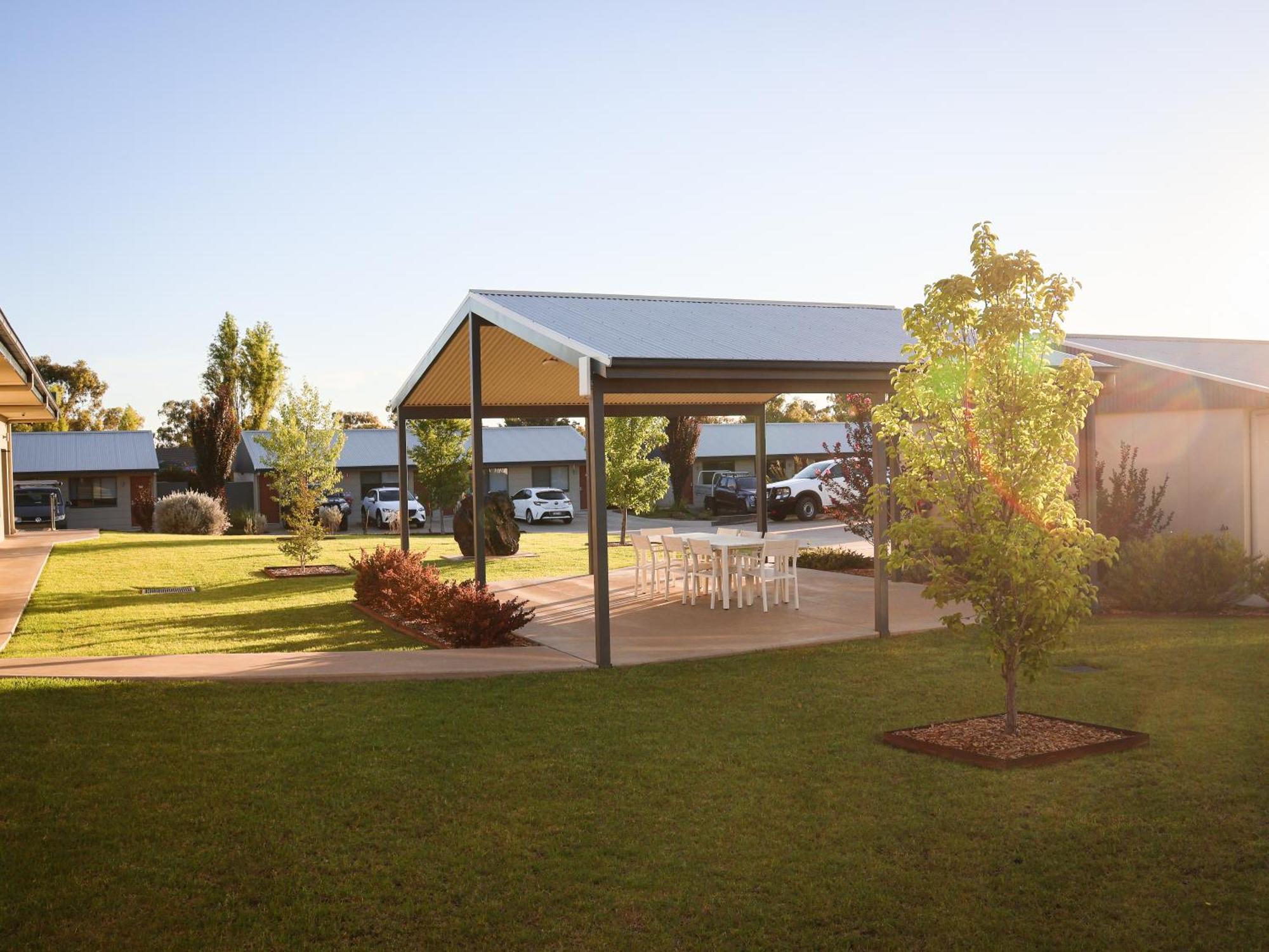 Eastend Studio Apartments Dubbo Exterior photo